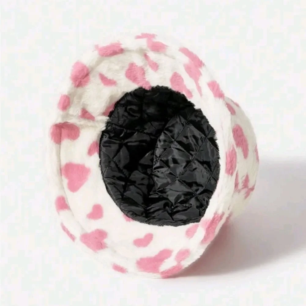 Heart Print Fuzzy Bucket Hat - Picture 3 of 3